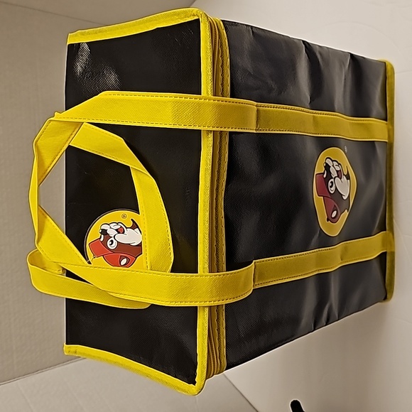 Buc-ee’s Buc Cooler Bag Brand New With Tag Black W/ Yellow Trim & Zip Cl… - Picture 5 of 8